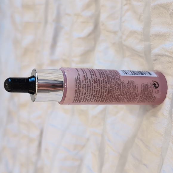 NEW Photoready Rose Glow™ Hydrating + Illuminating Primer - Picture 4 of 4